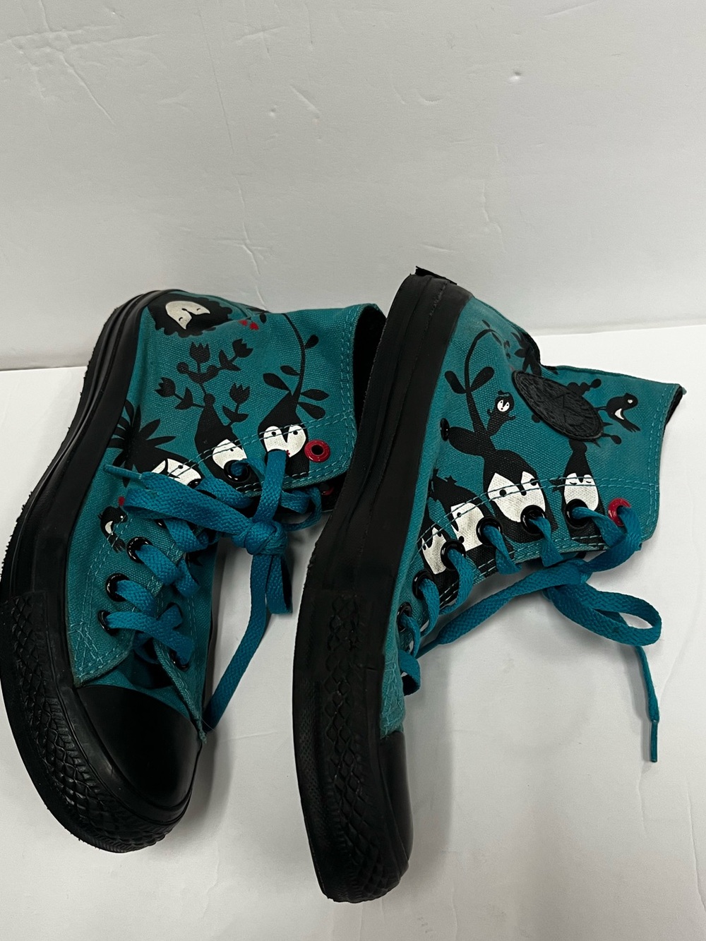 Converse Chuck Taylor All Star High Top Sneakers ft Artist Ana Ventura Size: 8.5 - Picture 4 of 12